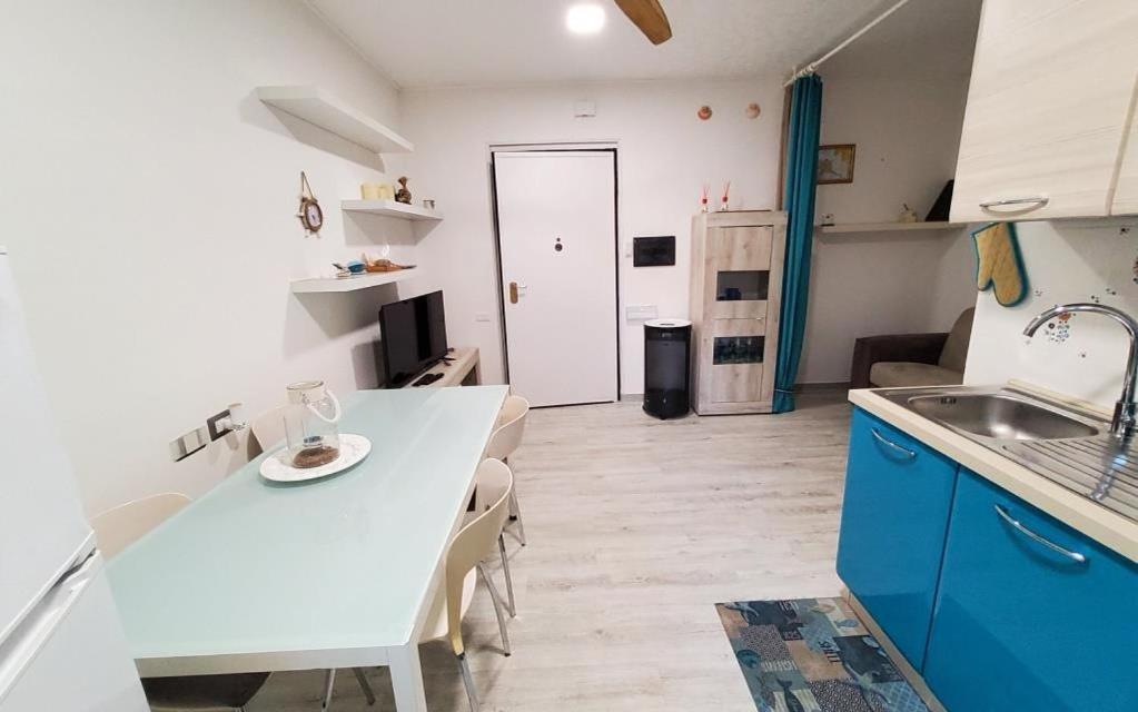 Ambos Mundos Apartamento Quartu SantʼElena Exterior foto